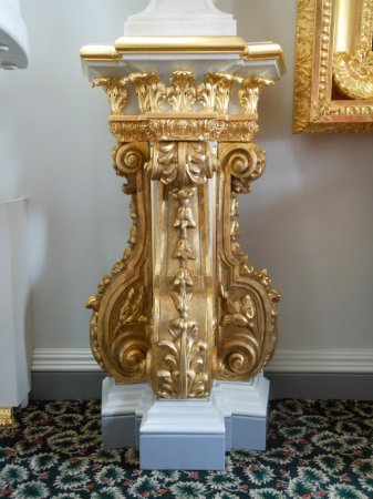 Pedestal, baroque style, following the William Kent manner. 